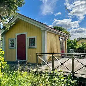  Ferienhaus Gaesthus Med Utsikt Oever Drottningholms Slott Schweden