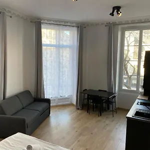 https://apartment-poisson-2.fr-paris.fr